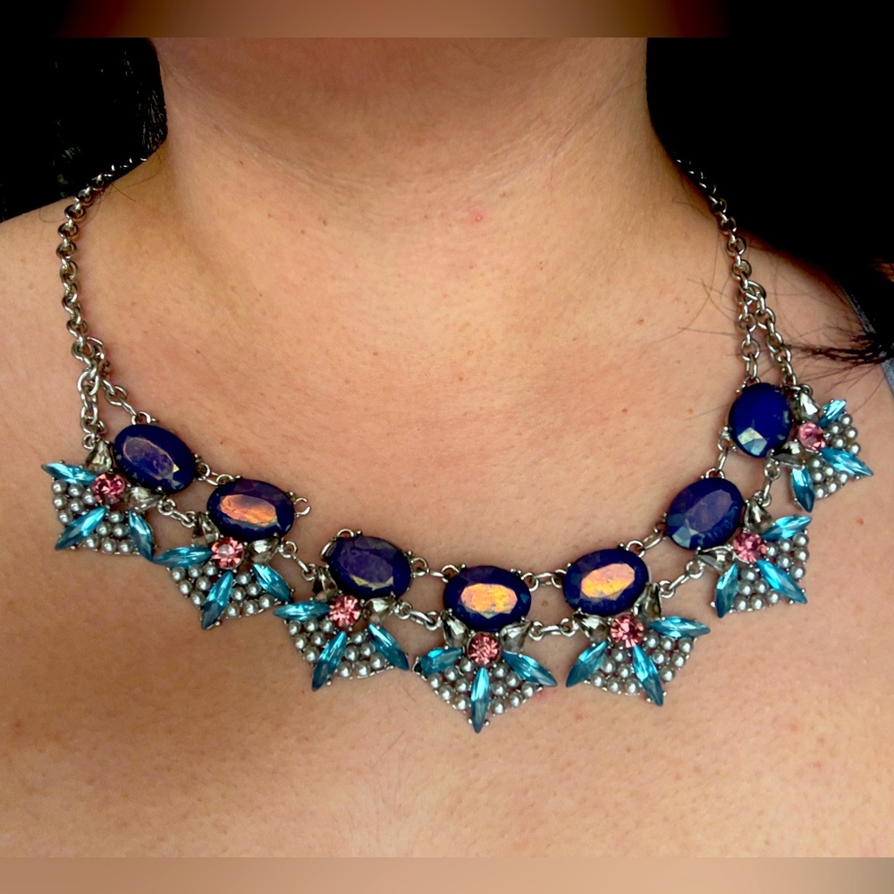 Elegant Blue and Purple Statement Necklace